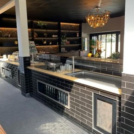 Strandhotel Wemeldinge Bagian luar foto