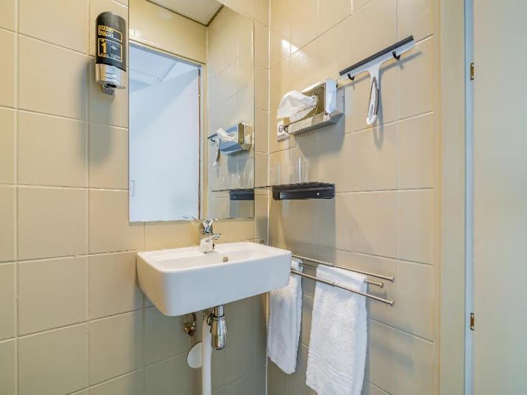 Strandhotel Wemeldinge Bagian luar foto